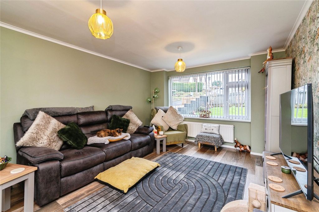 Property photo 3 of 22 Picture No. 33