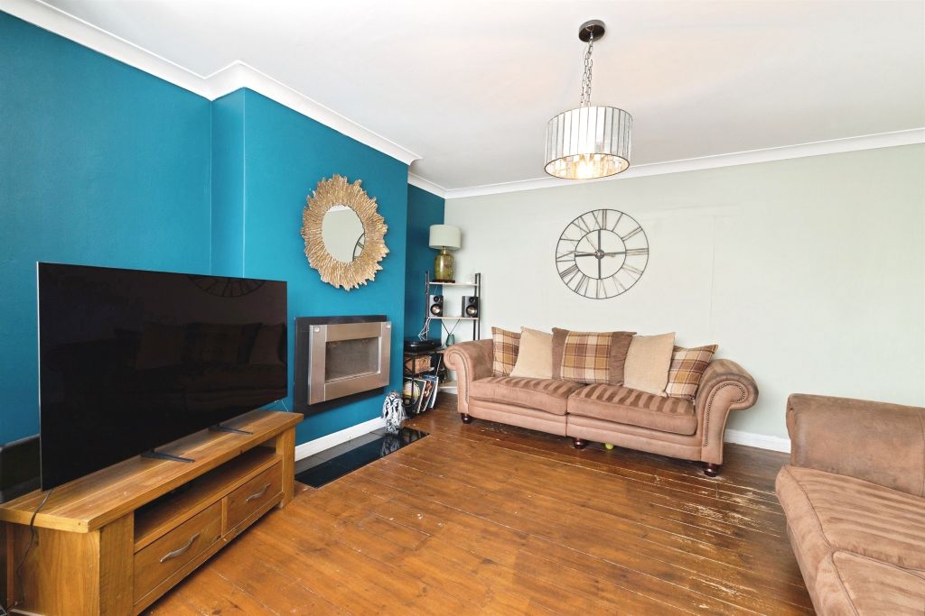 Property photo 3 of 19