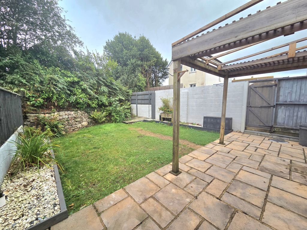 Property photo 2 of 21