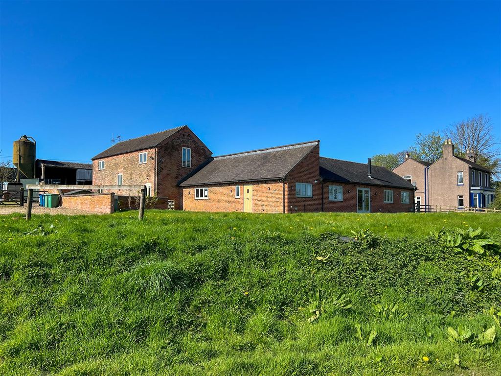 Property photo 3 of 36 Frontage