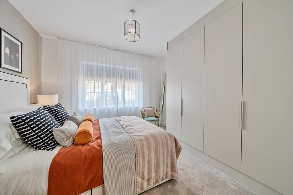 Property photo 3 of 12 Bedroom