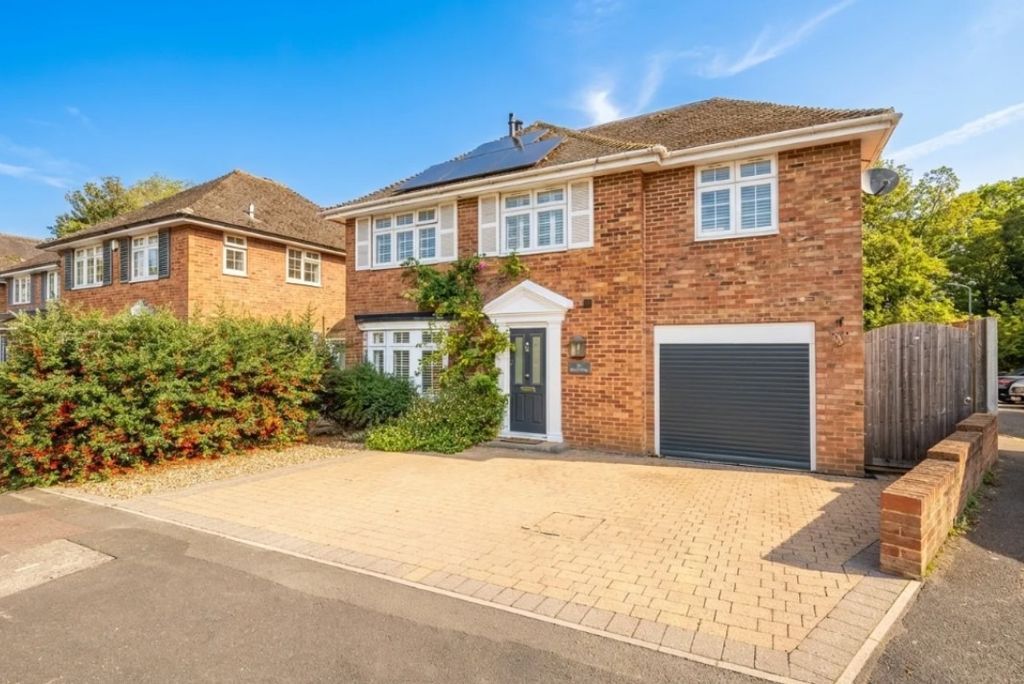 Property photo 1 of 16 4566001