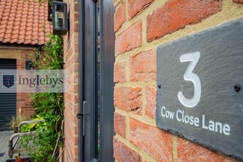 Property photo 3 of 55