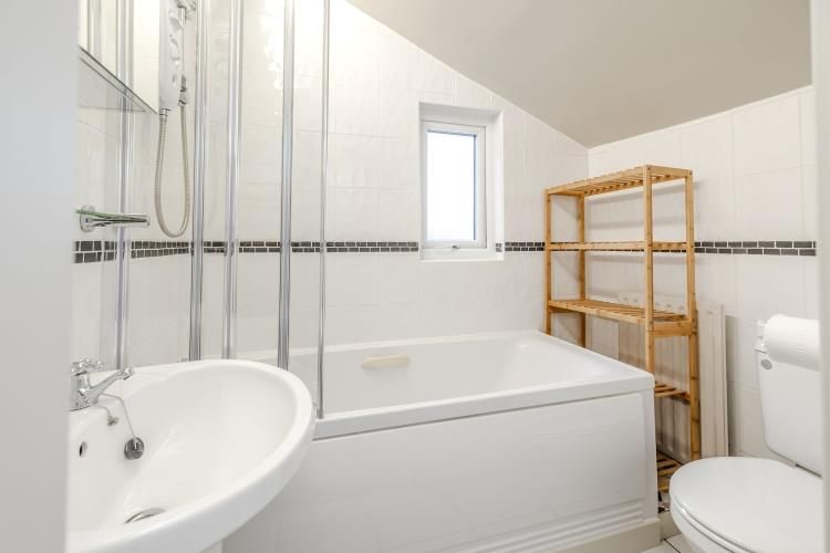 Property photo 3 of 14 C.Bth