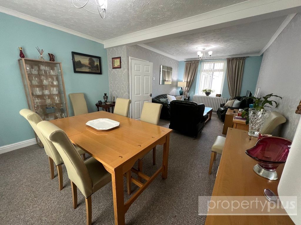 Property photo 3 of 17 Picture No. 15