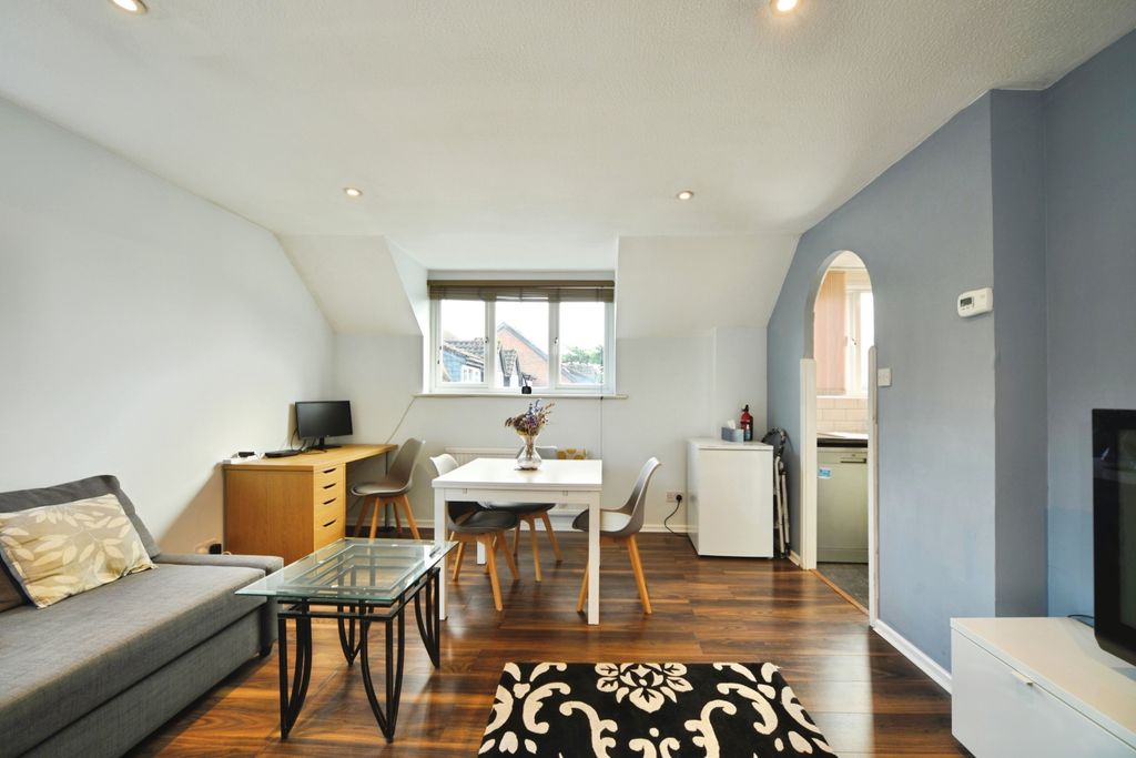 Property photo 3 of 17 Dsc_3520