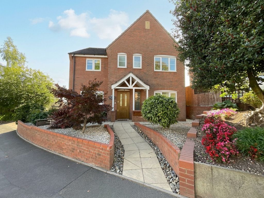Property photo 1 of 37