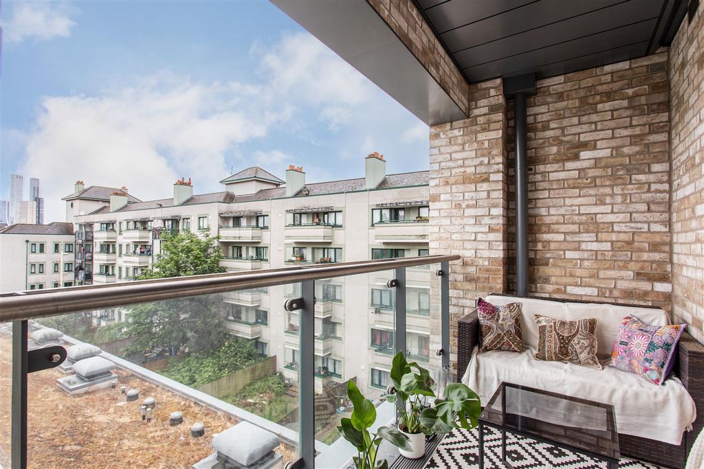 Property photo 3 of 16 Balcony