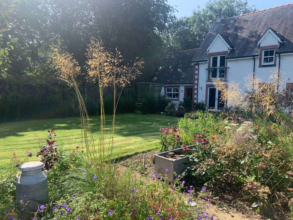 Property photo 3 of 53