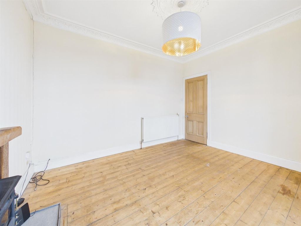 Property photo 3 of 16 Cam03924G0-Pr0083-Still004.Jpg