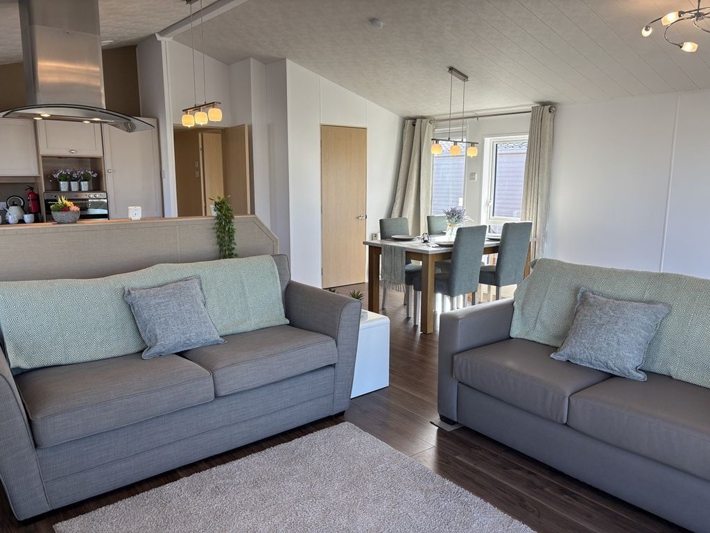 Property photo 3 of 10 Willerby Boston Lounge Dining Area At Smithy Leisure Park