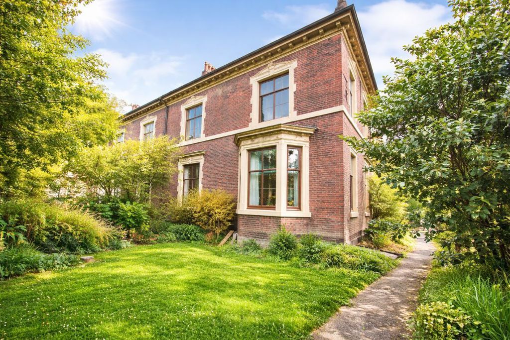 Property photo 1 of 8 Photo 1