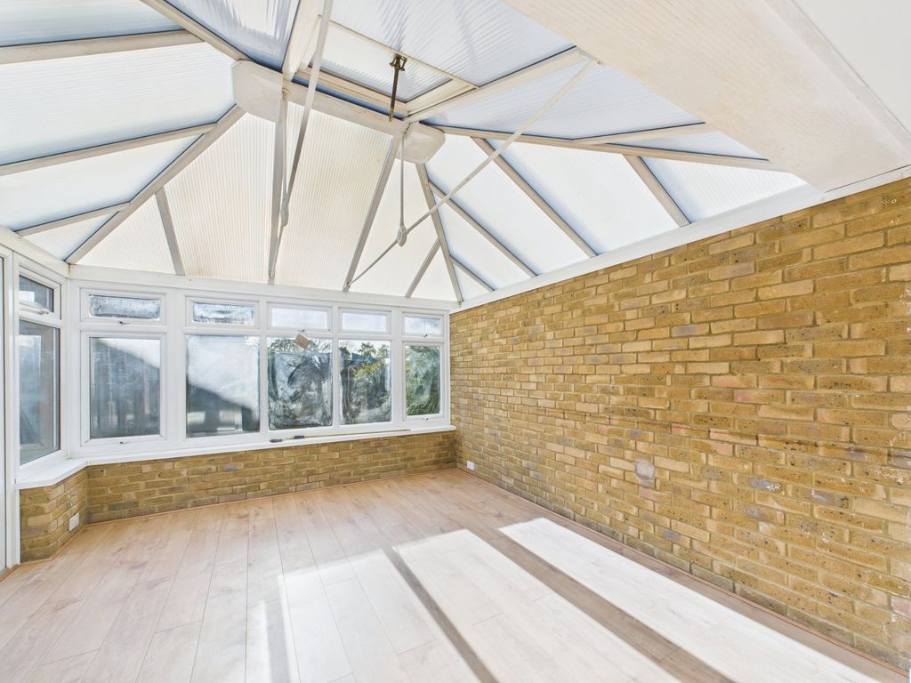 Property photo 2 of 12 Picture No. 27