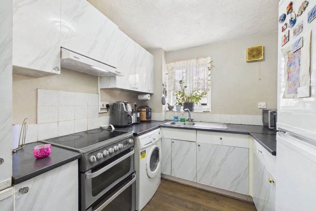 Property photo 3 of 7 Picture No. 07