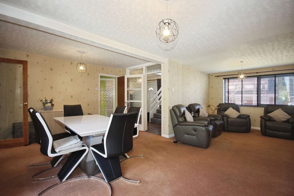 Property photo 2 of 18 Pbox-Img.Jpg