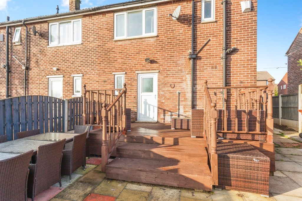 Property photo 2 of 17