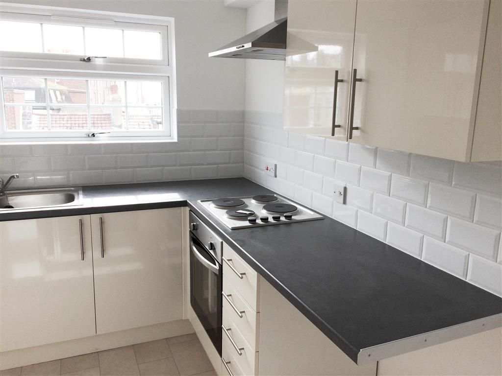 Property photo 1 of 9 Kitchen