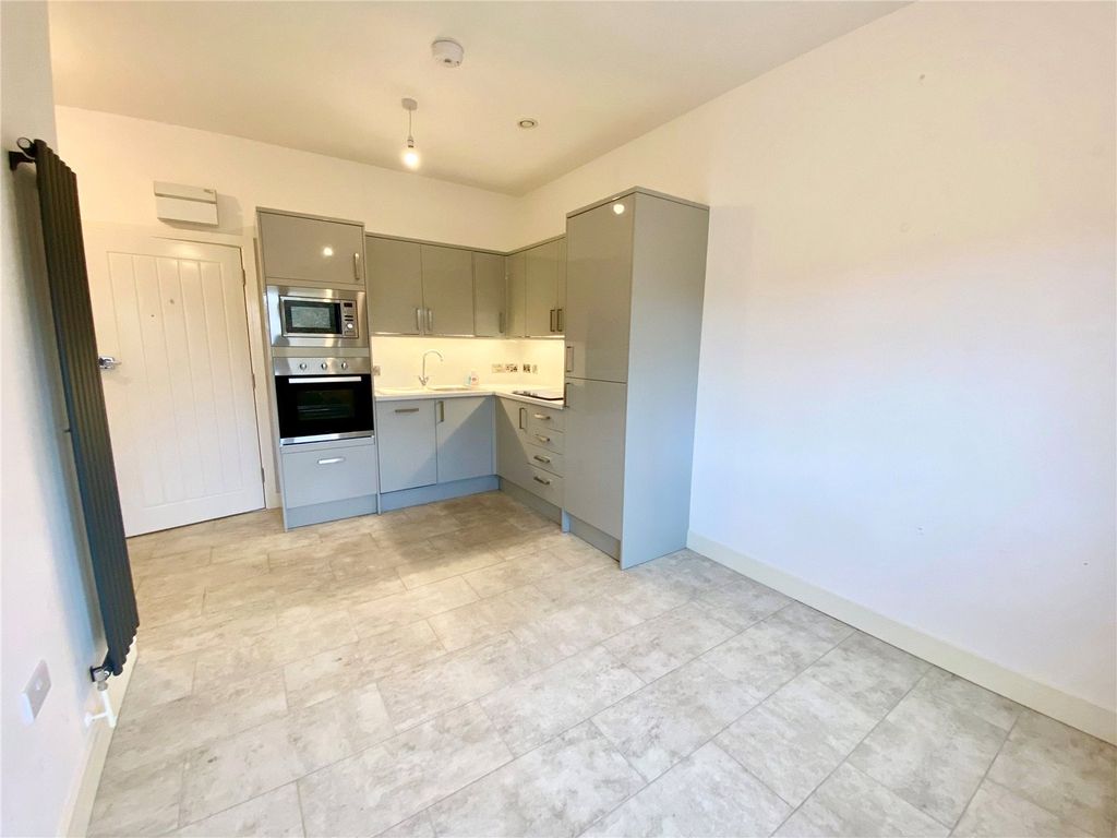 Property photo 3 of 6 Picture No. 04