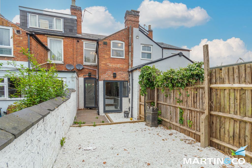 Property photo 1 of 9