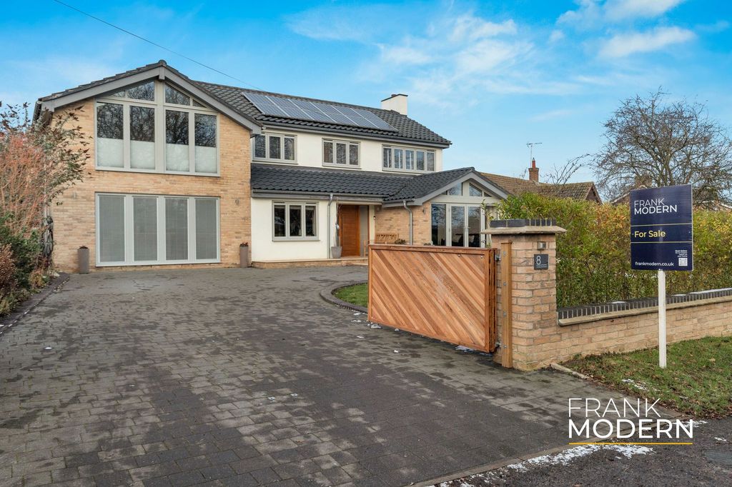 Property photo 1 of 75 Front