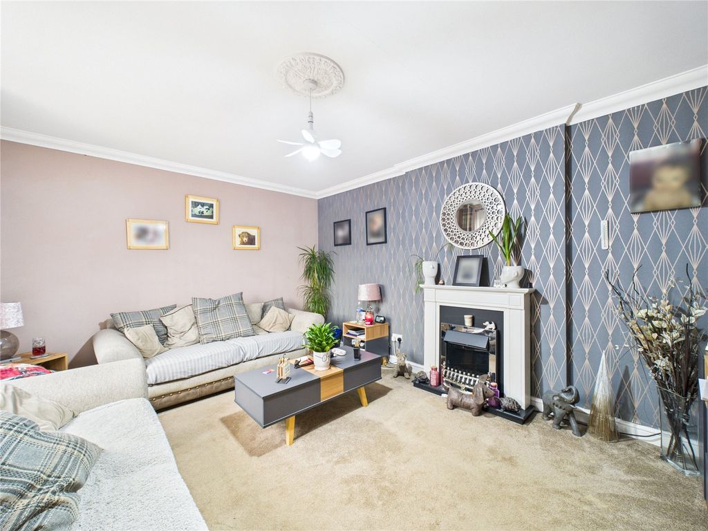 Property photo 3 of 27 Picture No. 20