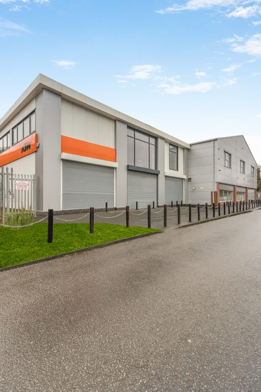 Property photo 3 of 10 Photo 12