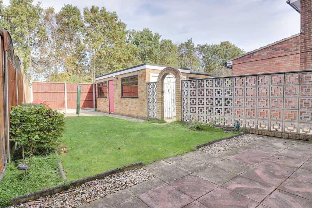 Property photo 3 of 15