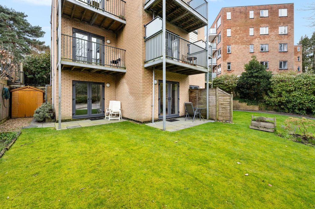 Property photo 1 of 9 Photo 10