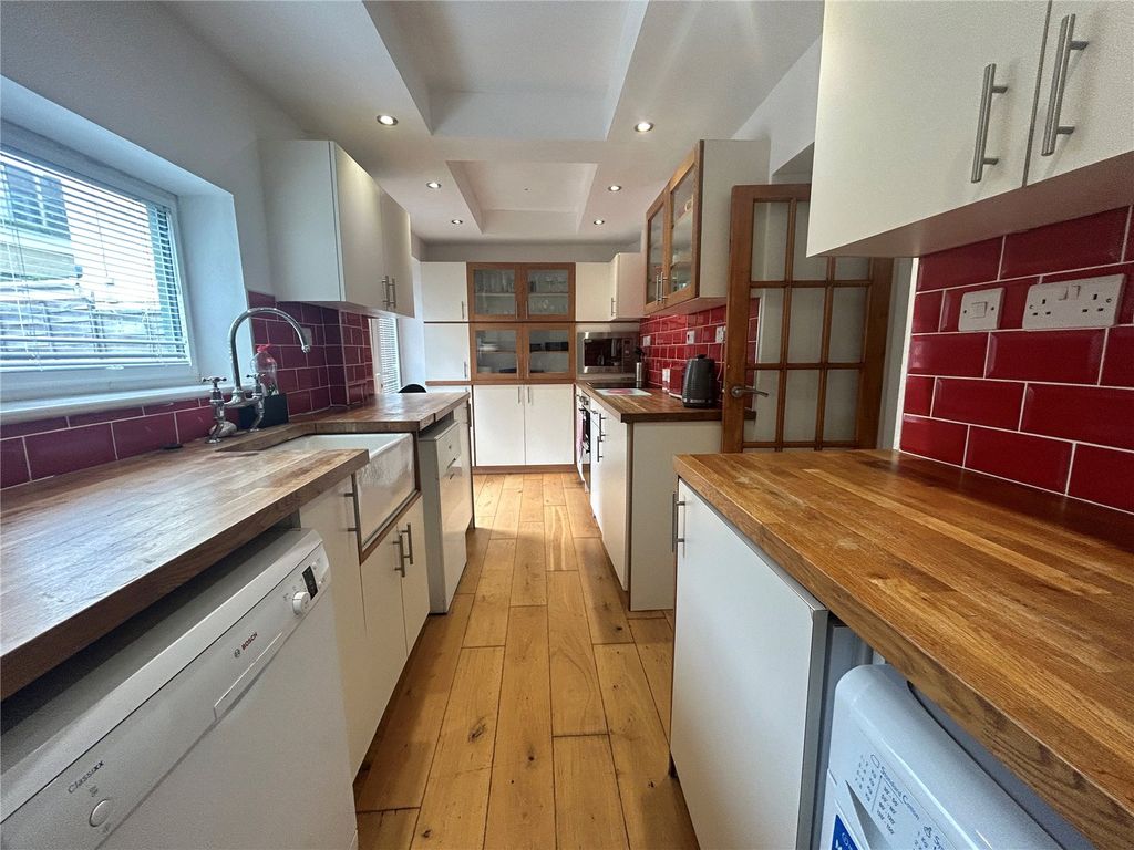 Property photo 2 of 12 Picture No. 07