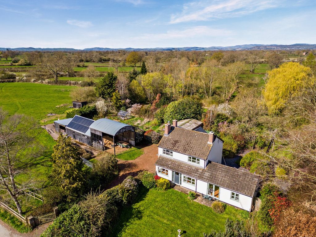 Property photo 2 of 24 Picture No. 11