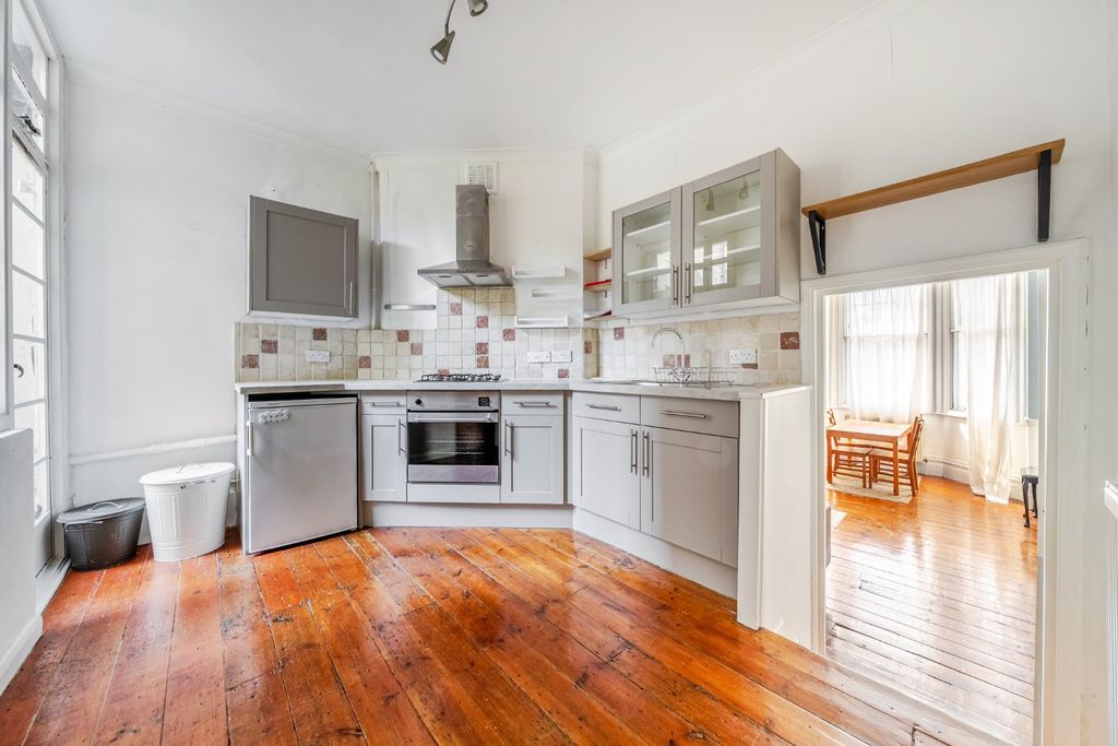 Property photo 3 of 12 Picture No. 16