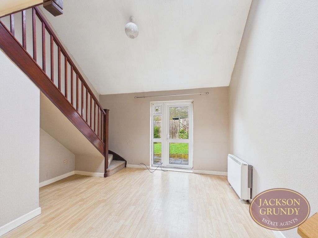 Property photo 3 of 10 Linacre Close