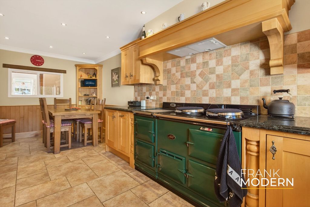 Property photo 3 of 47 Kitchen