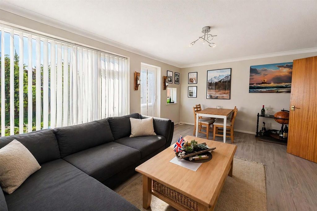 Property photo 3 of 10 File_0000000012cc71F4Adb49Bc013679c2B Lvg.Jpg