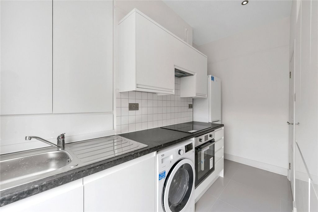 Property photo 3 of 8 Picture No. 07