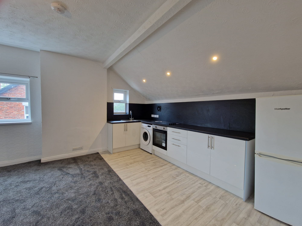 Property photo 1 of 8 Kitchen