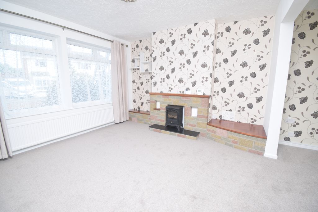 Property photo 2 of 14 Living Room