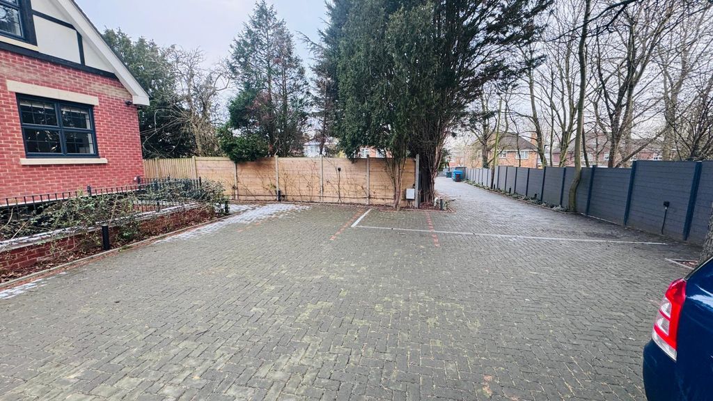 Property photo 3 of 24