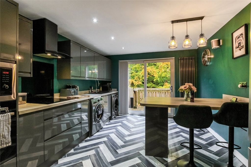 Property photo 2 of 22 Picture No. 08