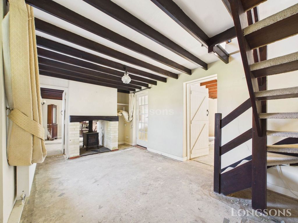 Property photo 2 of 24