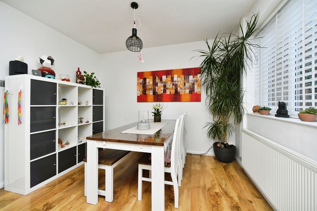 Property photo 3 of 29