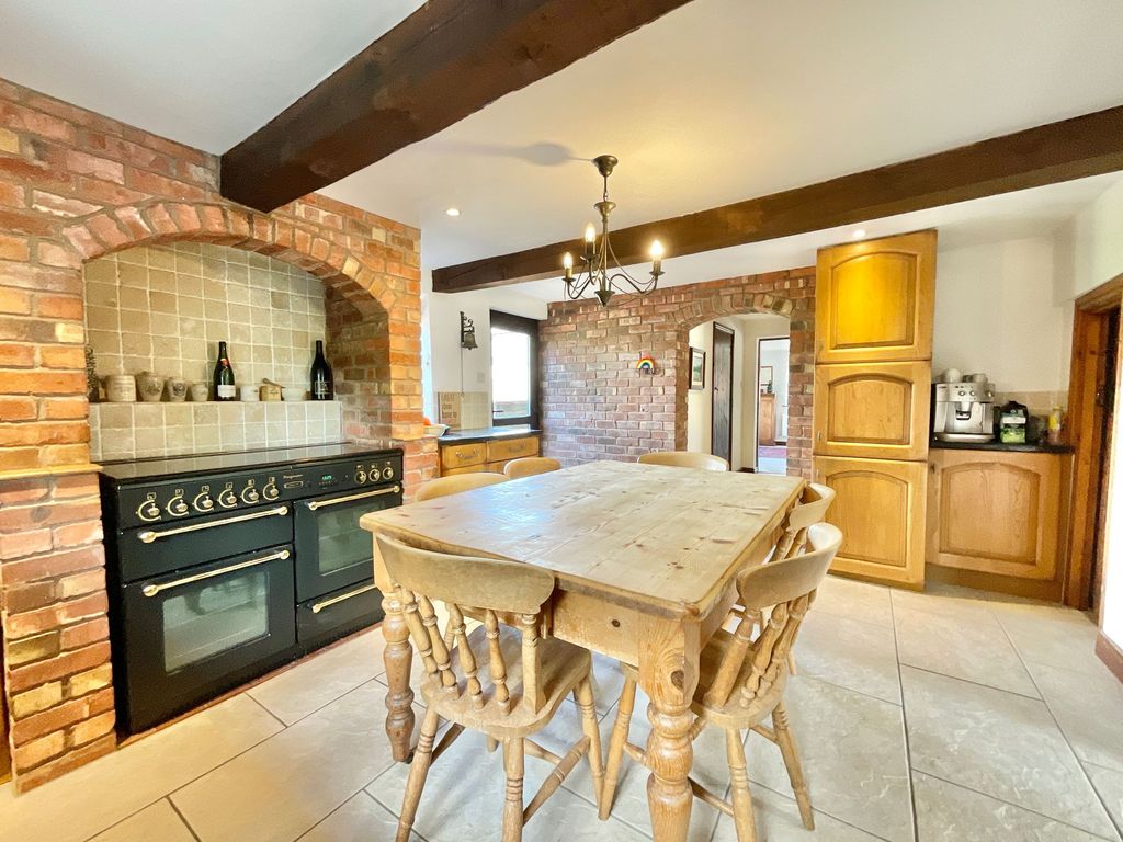 Property photo 3 of 48