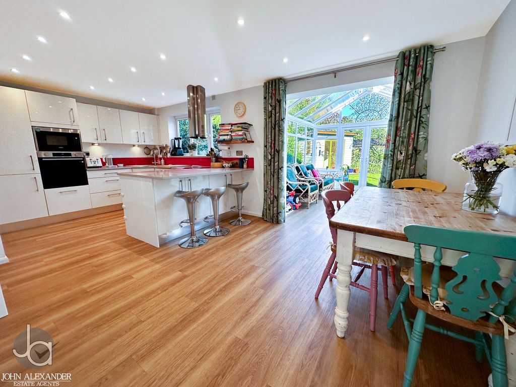 Property photo 3 of 32 20260420_085810295_0.5