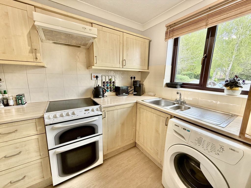 Property photo 3 of 9