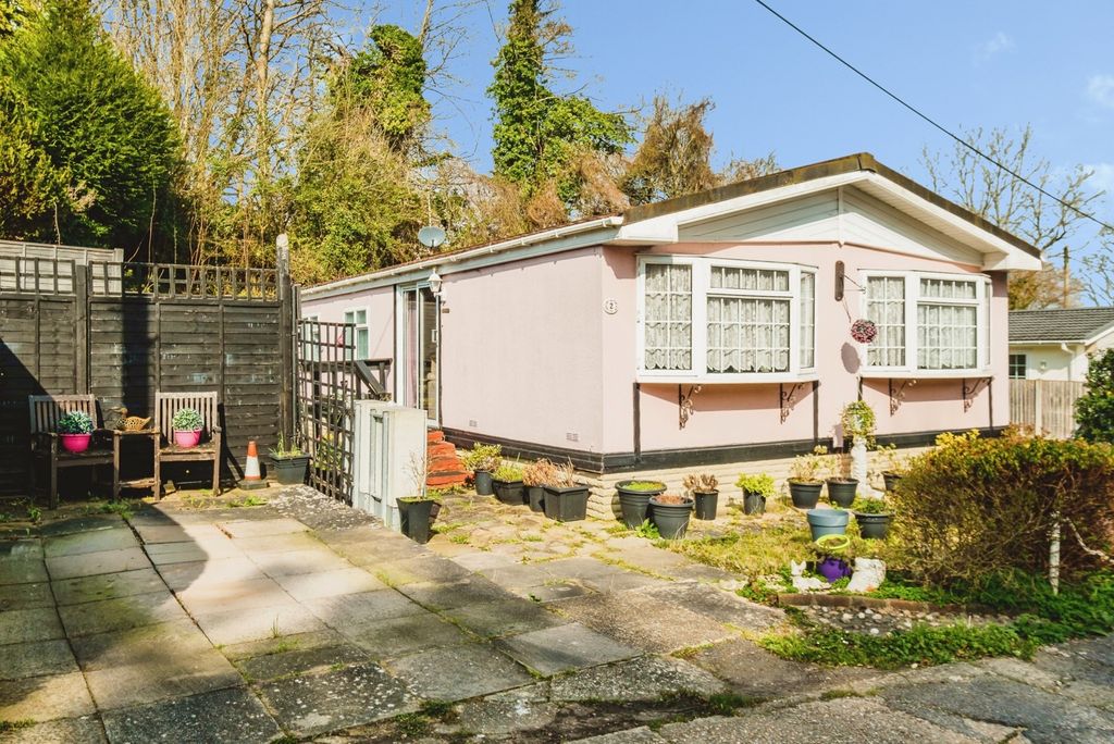 Property photo 1 of 18 Pbox-Img.Jpg