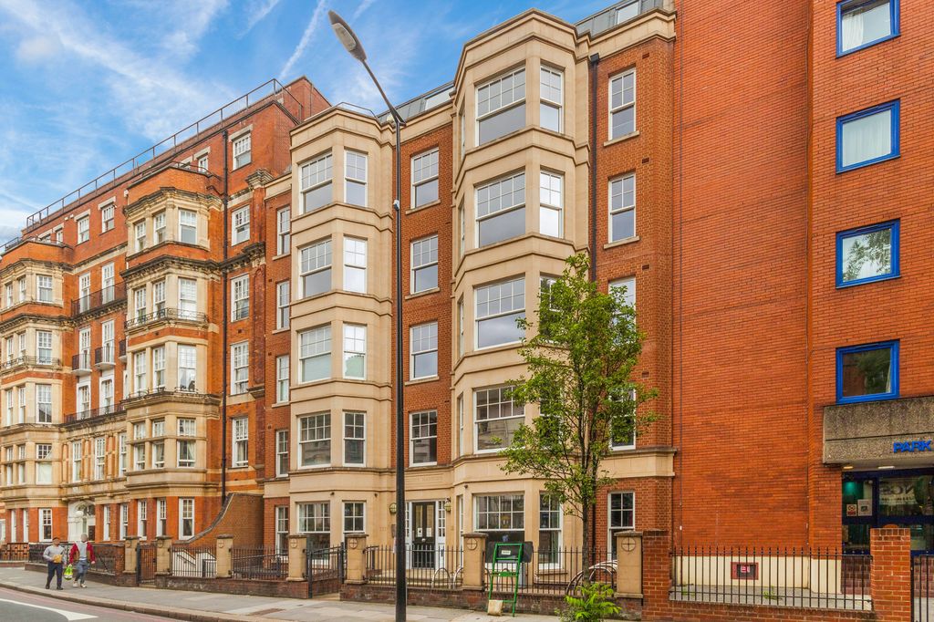 Property photo 2 of 8