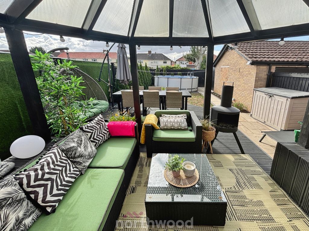 Property photo 3 of 35