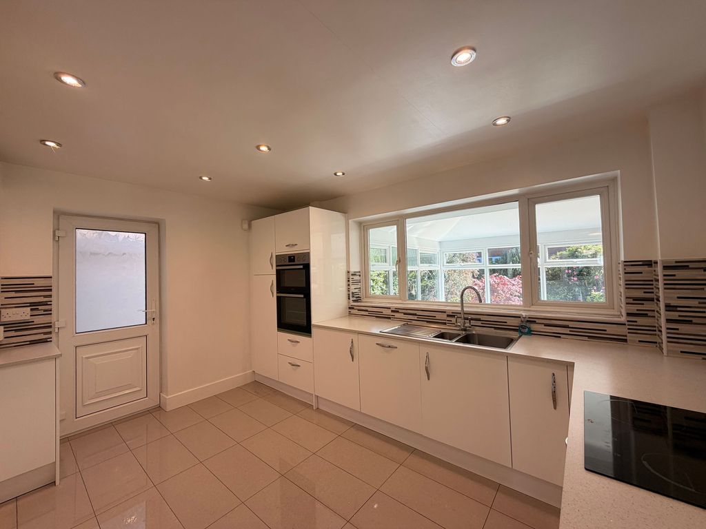 Property photo 2 of 44