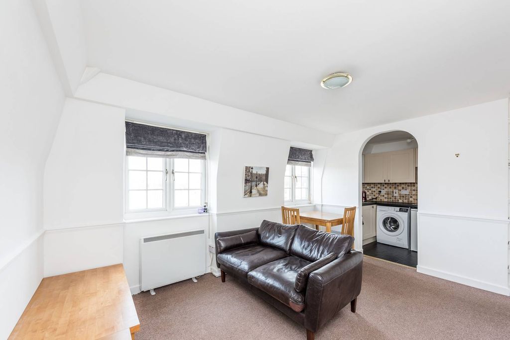 Property photo 2 of 6