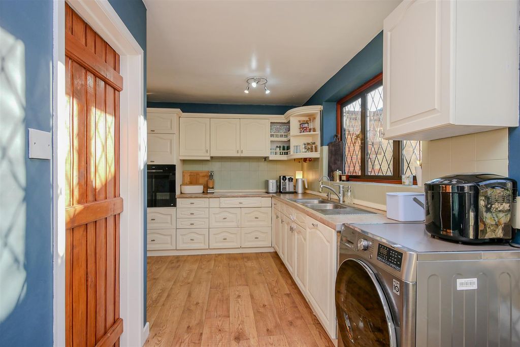 Property photo 3 of 24 Kitchen